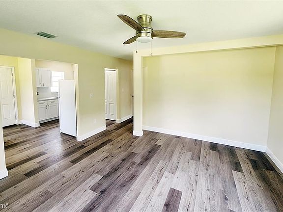 5th image of 9404R Forest Hills Dr