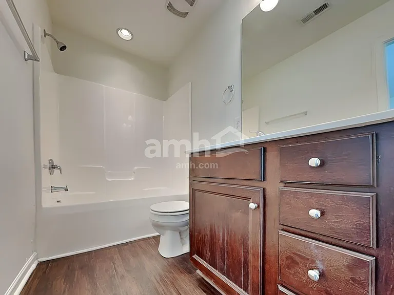 913 Bridlemine Dr — Photo 10