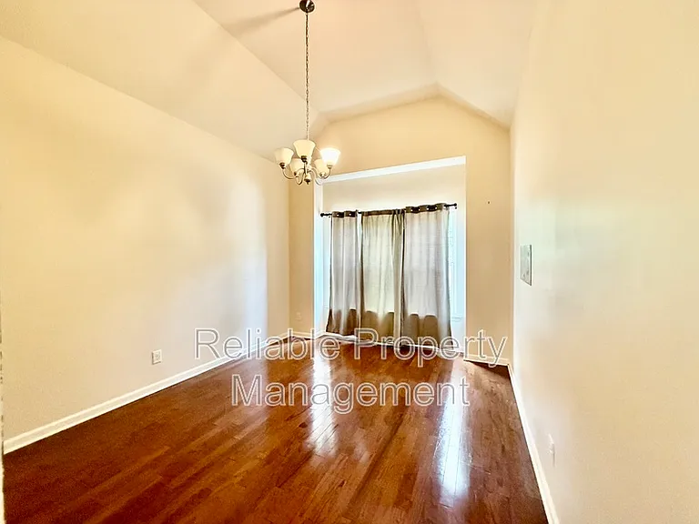 48 Salerno Dr — Photo 18