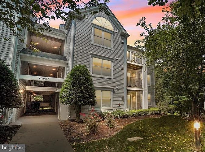 1st image of 10007 Vanderbilt Cir APT 8