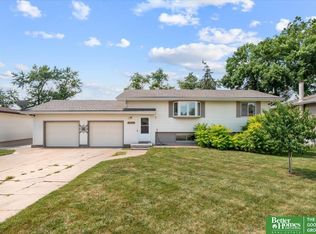 7012 S 53rd St, Omaha, NE 68157