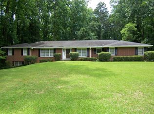 563 Dogwood Dr, Lilburn, GA 30047