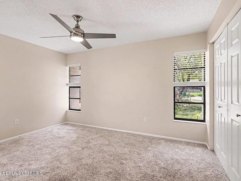 3695 Brentwood Ct — Photo 4