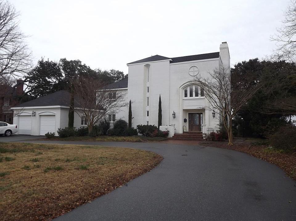 2nd image of 4200 Chesapeake Ave