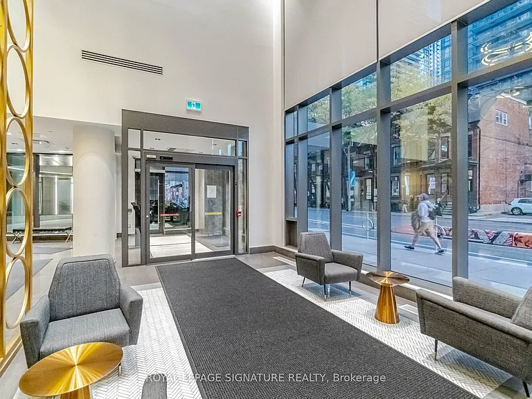 330 Richmond St W #811 — Photo 32