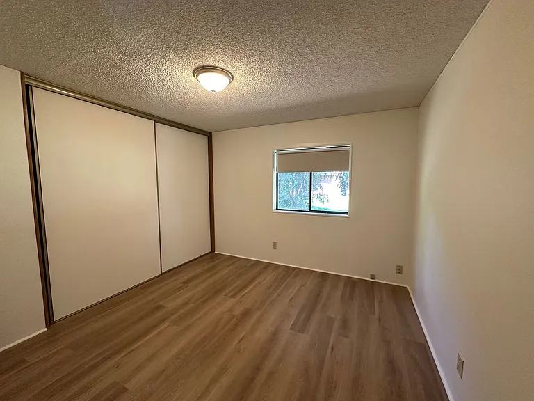 3817 Summit Dr — Photo 12