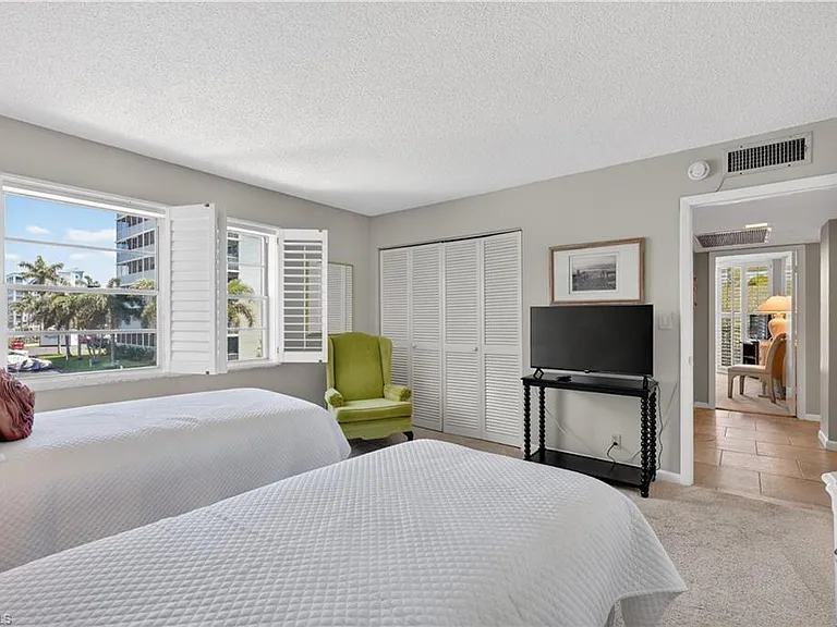 5 Bluebill Ave #201 — Photo 29