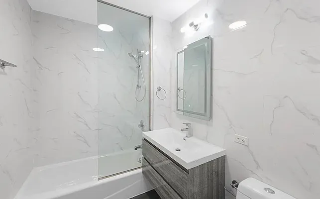 Rented by Oxford Property Group | media 19