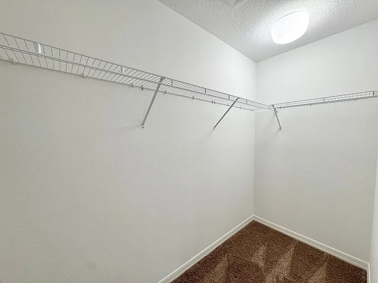 502 Viola Dr — Photo 24
