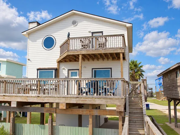 1648 Sandpebble Pl, Surfside Beach, TX 77541