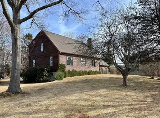 45 Cove Ln, Cummaquid, MA 02637