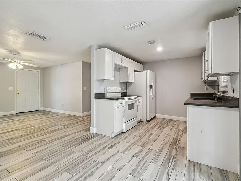 3679 Sugarcreek Dr — Photo 8