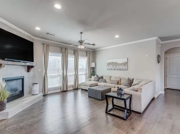 4211 Peach Blossom Dr, Arlington, TX 76005