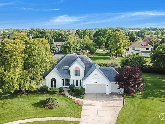 4th image of 24065 Ascot Ct