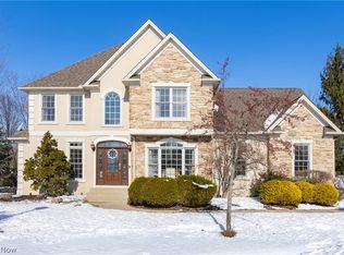 34348 Crown Colony Dr, Avon, OH