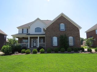 1204 Deer Fields Trce, La Grange, KY