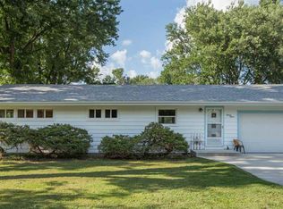 1515 E Resthaven Rd, Peoria, IL 61615