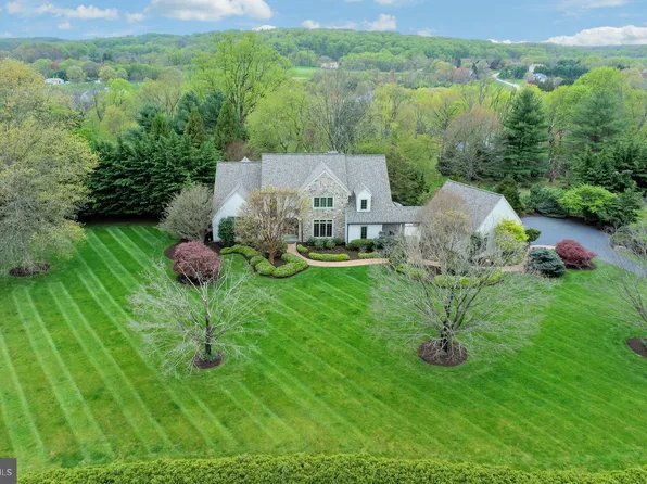 1155 Braefield Rd, Chester Springs, PA 19425