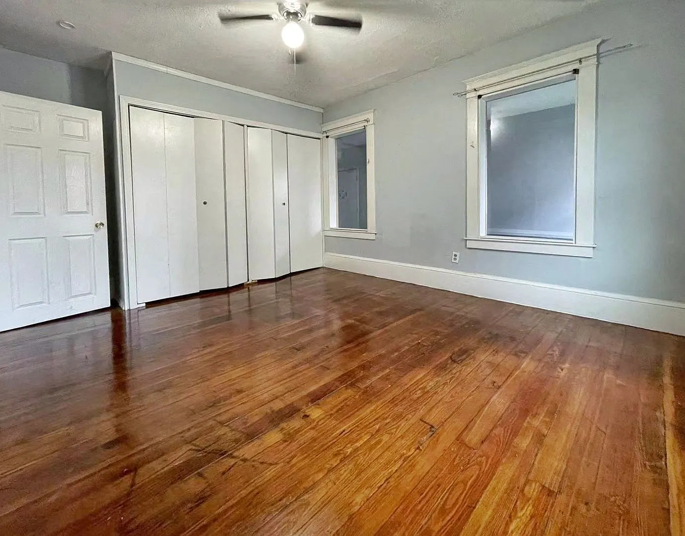27 Loring St — Photo 2