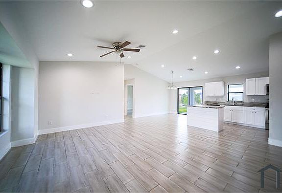 2nd image of 2601 43rd St SW