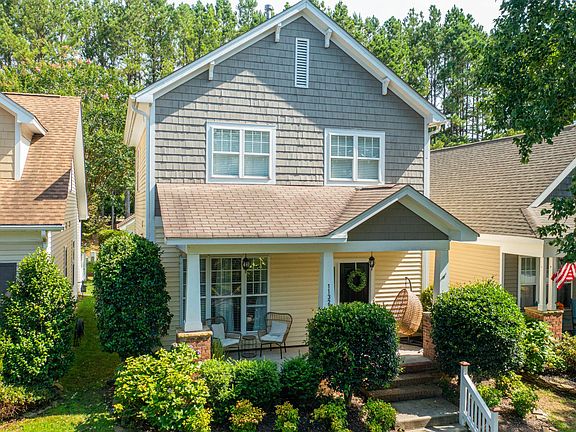 Charming house in the center of Ballantyne!