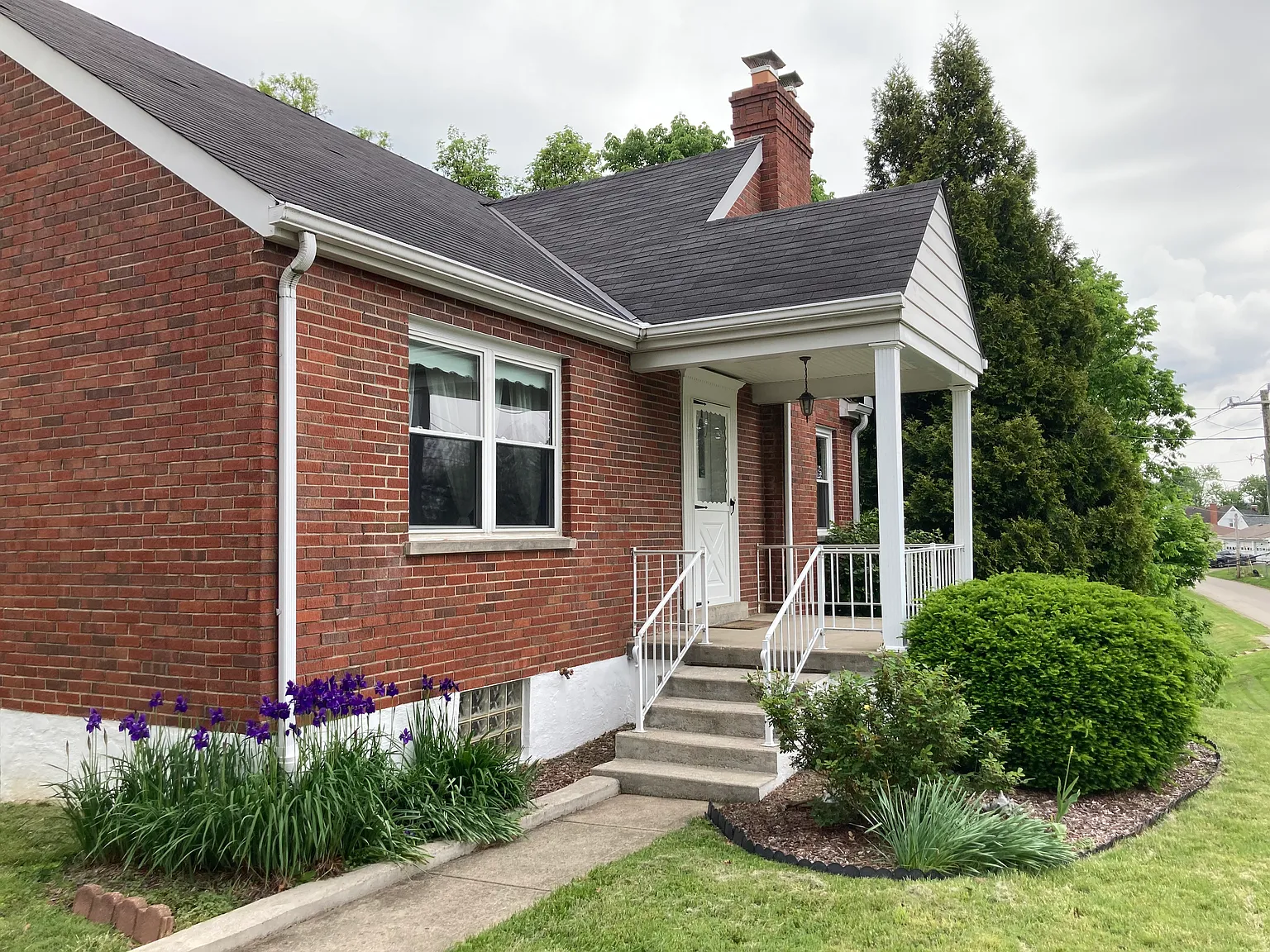 3 bed, 1750 sqft, $2,100 — Photo 3