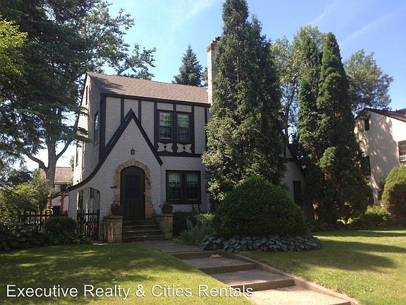 3rd image of 1834 Highland Pkwy