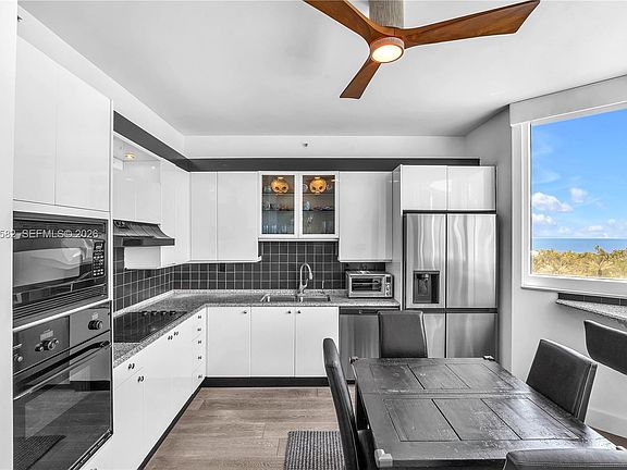 5th image of 300 S Pointe Dr APT 809