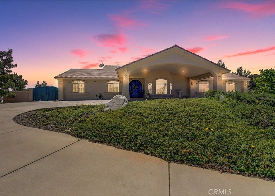 1st image of 10013 Desmond Dr