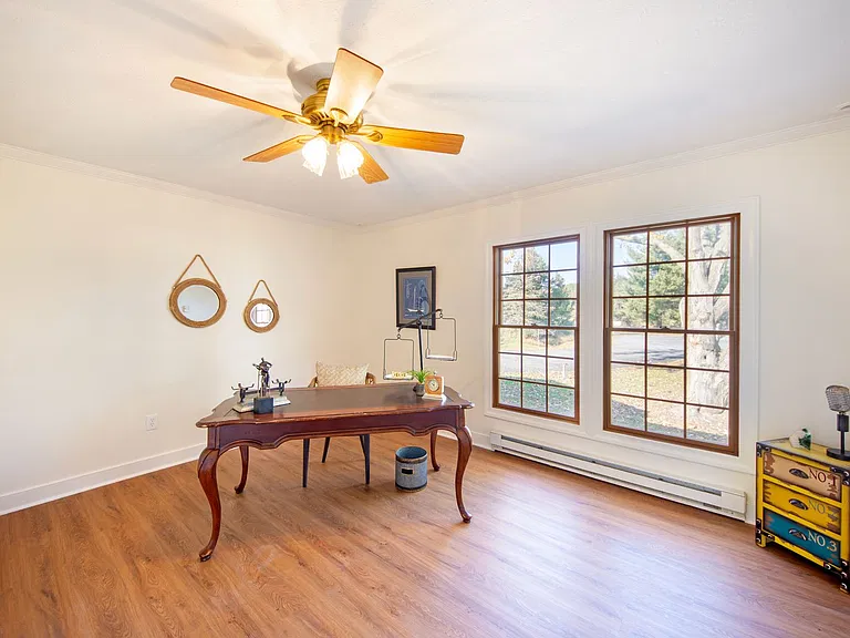 105 King George Ct — Photo 15