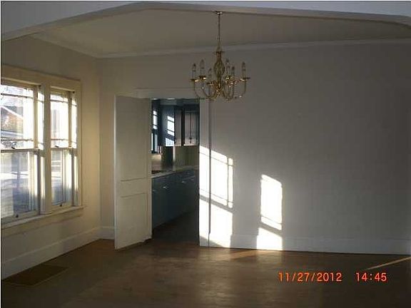 4th image of 424 W Broadway St