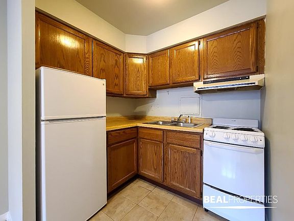 5th image of 1446 N Dearborn St APT 5D