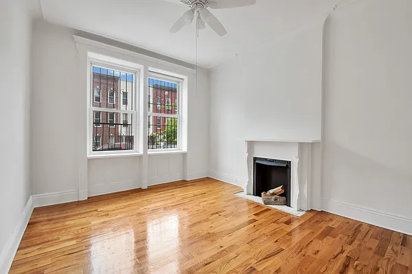 Rented by Compass | media 9