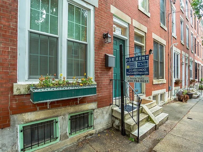 626 S Clifton St — Photo 15