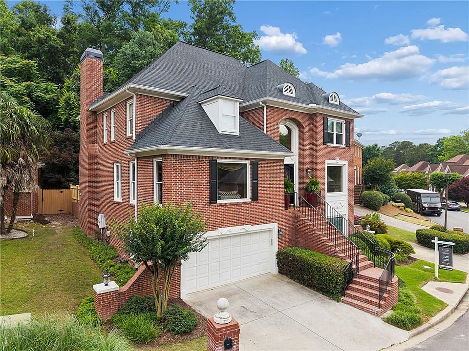 1st image of 3177 Kings Arms Ct NE