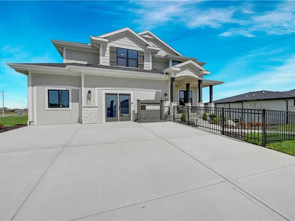 15412 W 161st Ter, Olathe, KS 66062