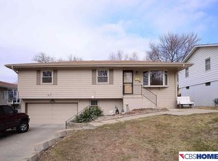 8810 Ohern St, Omaha, NE 68127