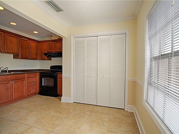 4th image of 4954 Beach Dr SE APT A