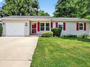 611 W Tecumseh Dr, Ellettsville, IN 47429