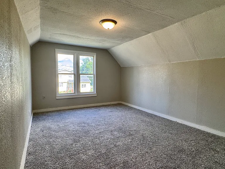 1701 Bunn St — Photo 9