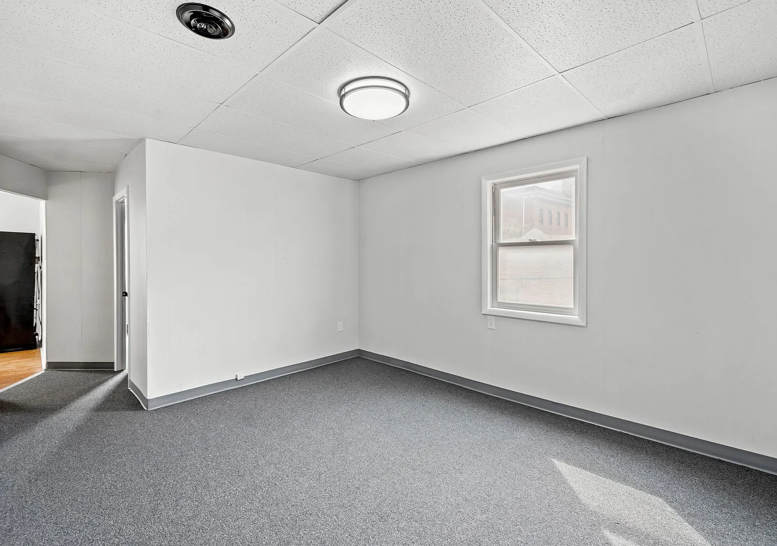 412 Mill Street — Photo 3