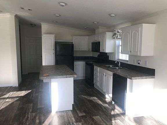 2nd image of 1415 Main St Lot 18