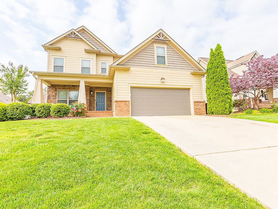 1st image of 7555 Hampstead Hall Dr