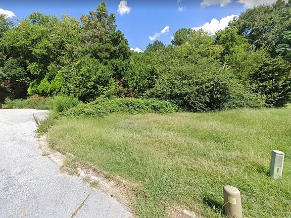 3rd image of 435 Evans Mill Dr