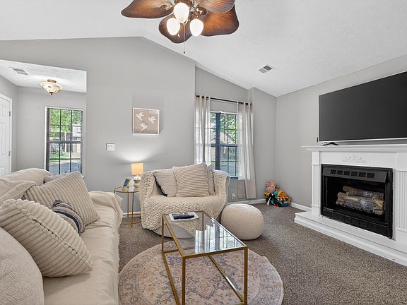 5th image of 216 Pleasant Pointe Dr