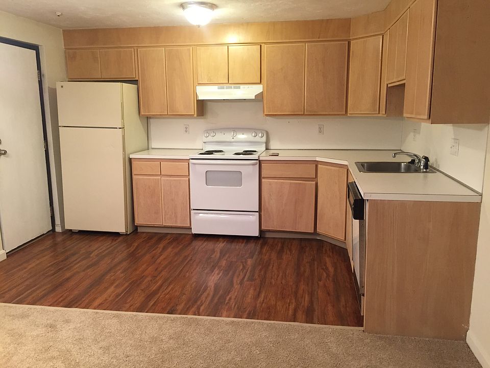 Updated flooring & finishes