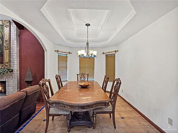 5th image of 1220 S Huisache St