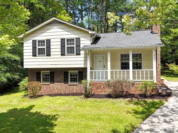 7412 Barberry Ct, Raleigh, NC 27615