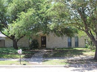 3140 Oak Hill Rd, Carrollton, TX 75007