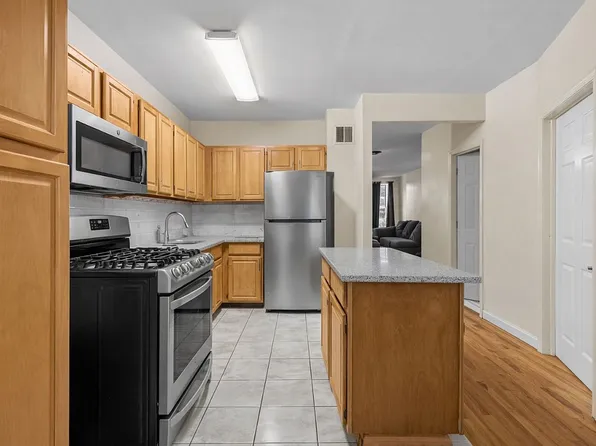 10 Gunther Pl, Brooklyn, NY 11233